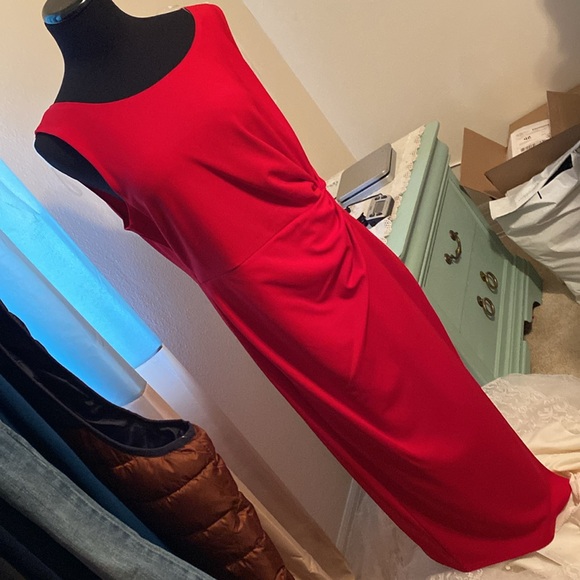 Gorgeous dress - Picture 1 of 6